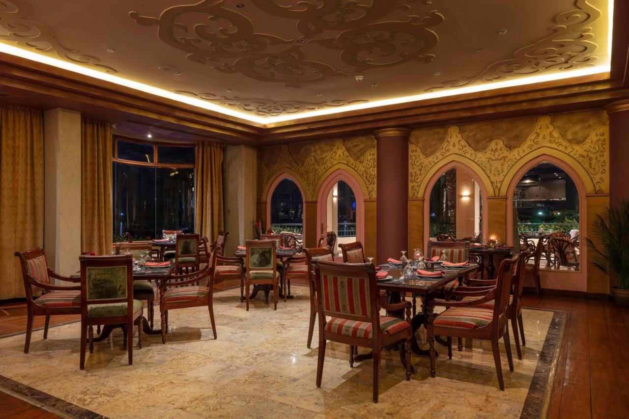 Steigenberger Nile Palace Luxor - Convention Center Esterno foto The restaurant