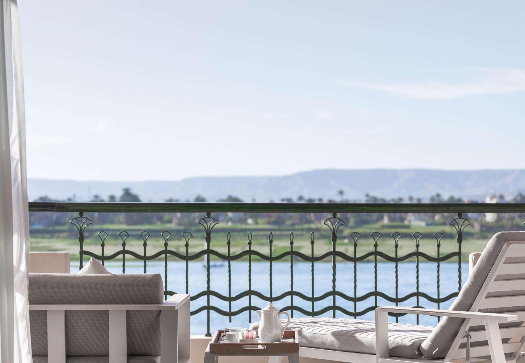 Steigenberger Nile Palace Luxor - Convention Center Esterno foto View of the Nile from the Four Seasons Hotel