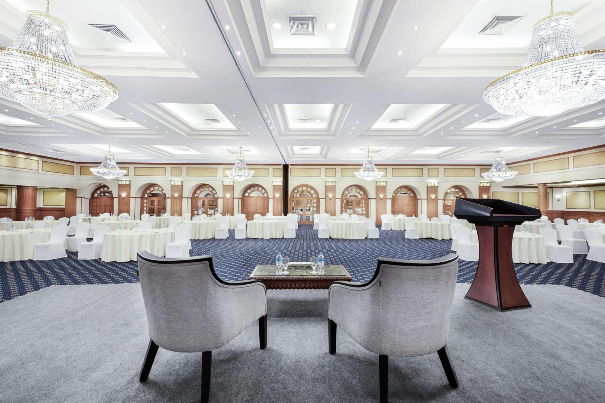Steigenberger Nile Palace Luxor - Convention Center Esterno foto The ballroom